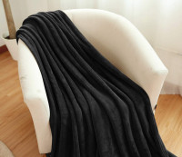 Cuddly blanket made of flannel and molton black